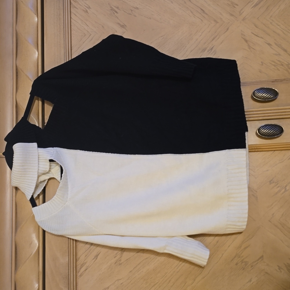 SHEIN Black and White Sweater